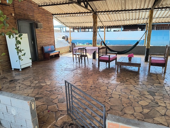 Basic Room | Living area