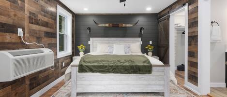 4 slaapkamers, een strijkplank/strijkijzer, wifi, beddengoed