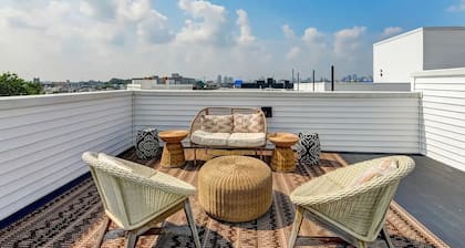 Artsy/Cozy/King Bed/Gym/Elevator