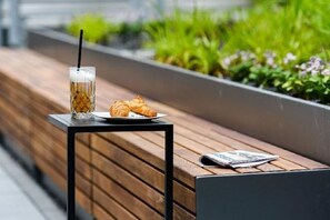 الطعام والشراب