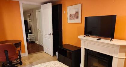 Quite Basement with separate entrance, Friendly neighborhood,