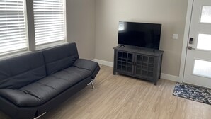 Unclassified image, 5 of 8, button - Adorable 1-bedroom Guesthouse for Travel Professional (Kennewick)
