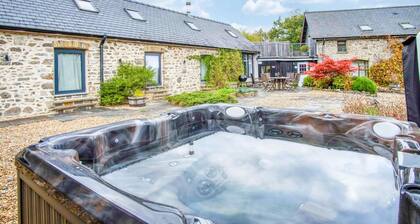 West Barn - 2 Bedroom Cottage - Llandeilo