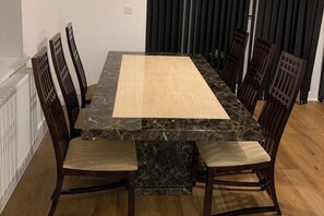 Dining - 4Bed House - Direct links into Central London (South Ockendon)