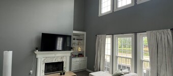 Family-Friendly 6-Bedroom Lakefront Retreat with Hot Tub & Game Room