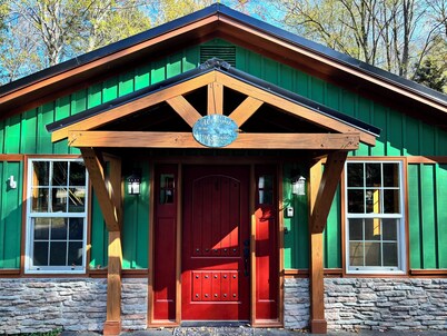 Woodland Retreat - unwind in this country lodge close to Ellicottville&Salamanca
