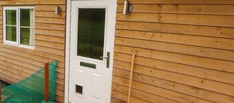 Cabin at Animal Rescue Sanctuary - Sleeps 2