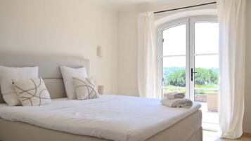 5 Schlafzimmer, Bügeleisen/Bügelbrett, Internetzugang, Bettwäsche