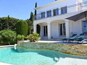 Pool - Villa *** 120m² | sea view | 800m from the beaches (Les Issambres)