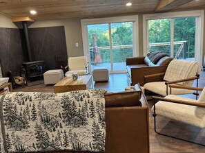 Smart TV, fireplace, printers