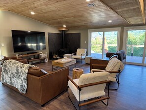 TV connectée, cheminée, imprimantes