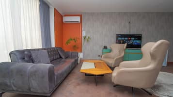 ์ํผ๋ฆฌ์ด ํธ์๋ฃธ | ๋ฌด๋ฃ WiFi