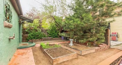 Charming Carriage House w/ Private Yard and Entrance