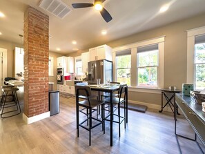 Microondas, horno, parrilla de estufa y lavavajillas 