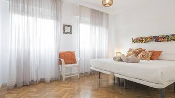 3 chambres, fer et planche Ă repasser, accĂšs Internet, draps fournis