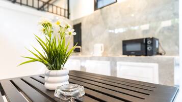 Suite Familiale, coin cuisine, vue jardin | Cuisine privée