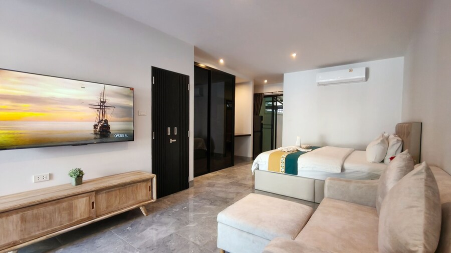 Phuket Leisure Time Hotel