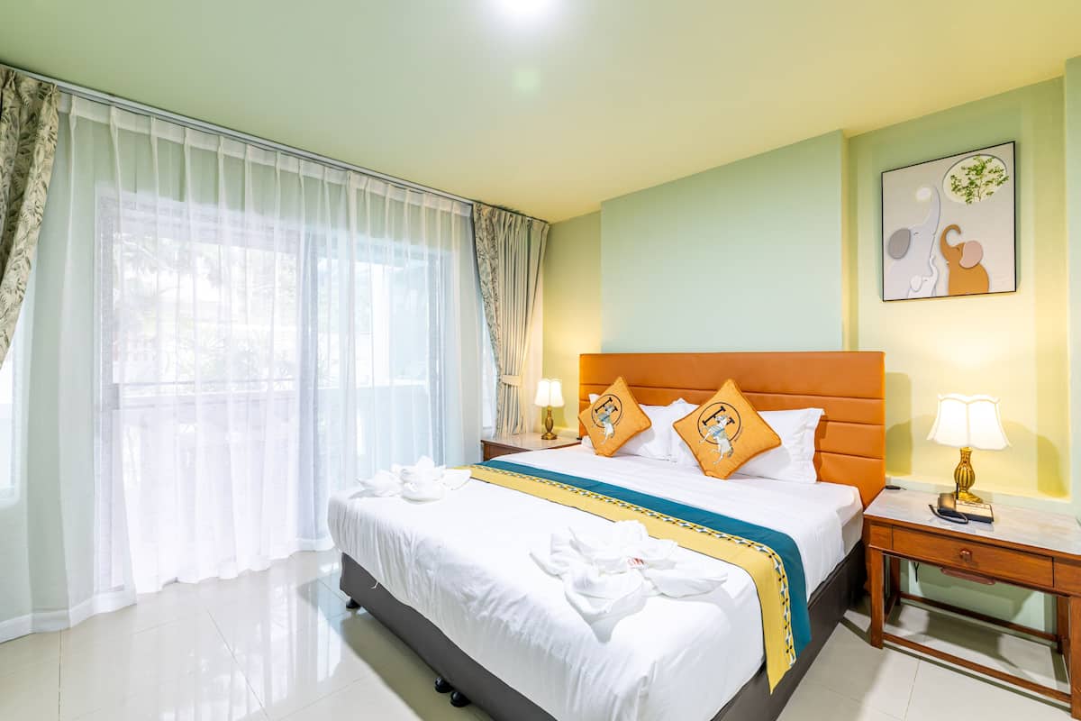 Chambre Double Classique, 1 très grand lit, vue jardin | Literie de qualité supérieure, couette en duvet d'oie, surmatelas