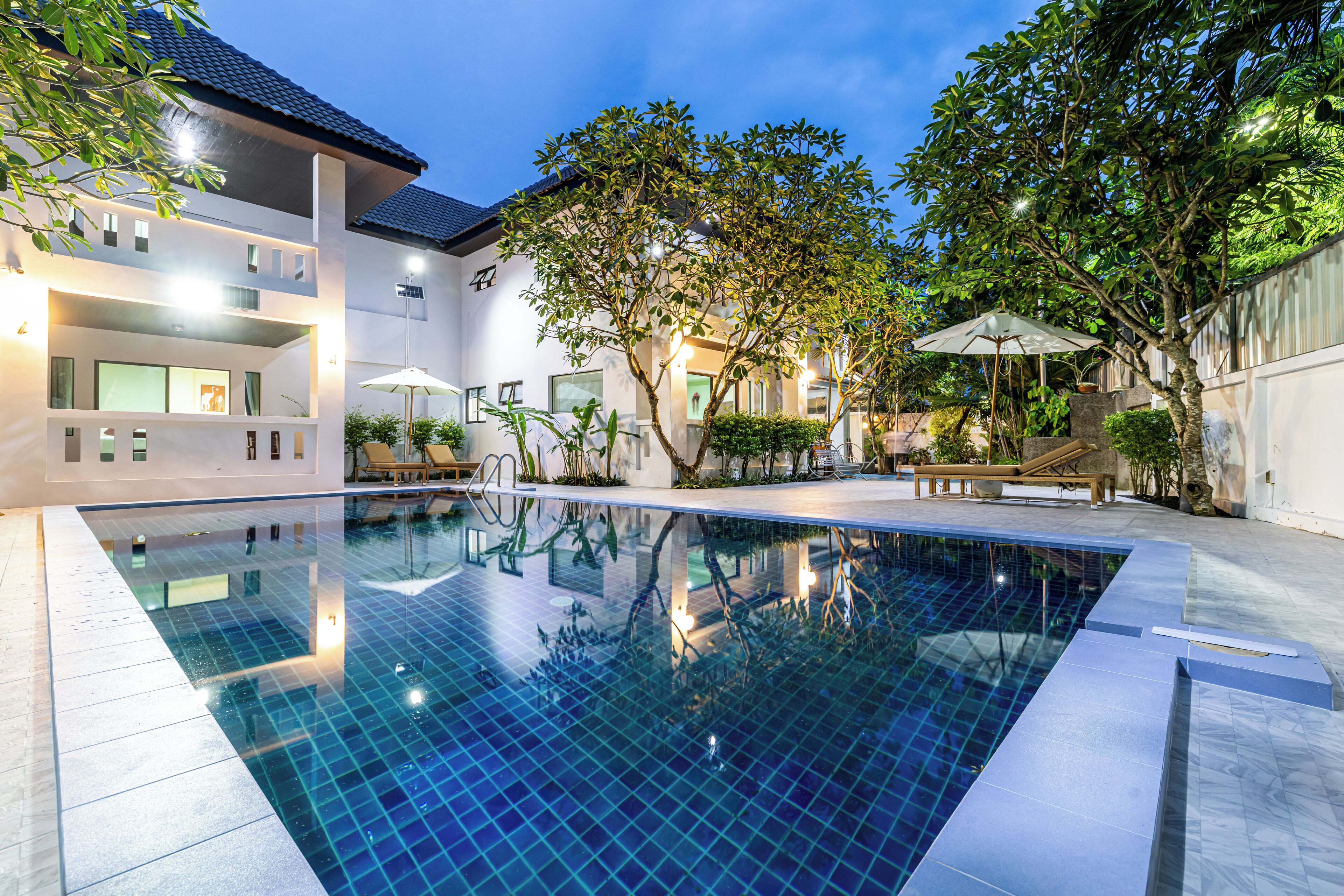Kolam renang terbuka 