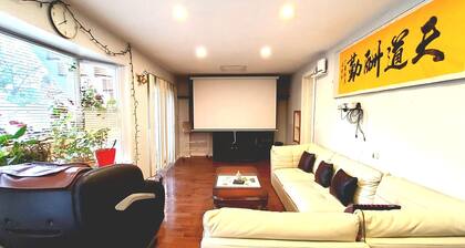 Cozy and Quielt Bedroom with Private Bathroom