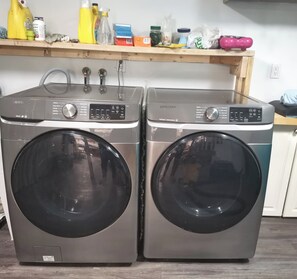 Interior - Cozy and Quielt Bedroom with Private Bathroom (Toronto)