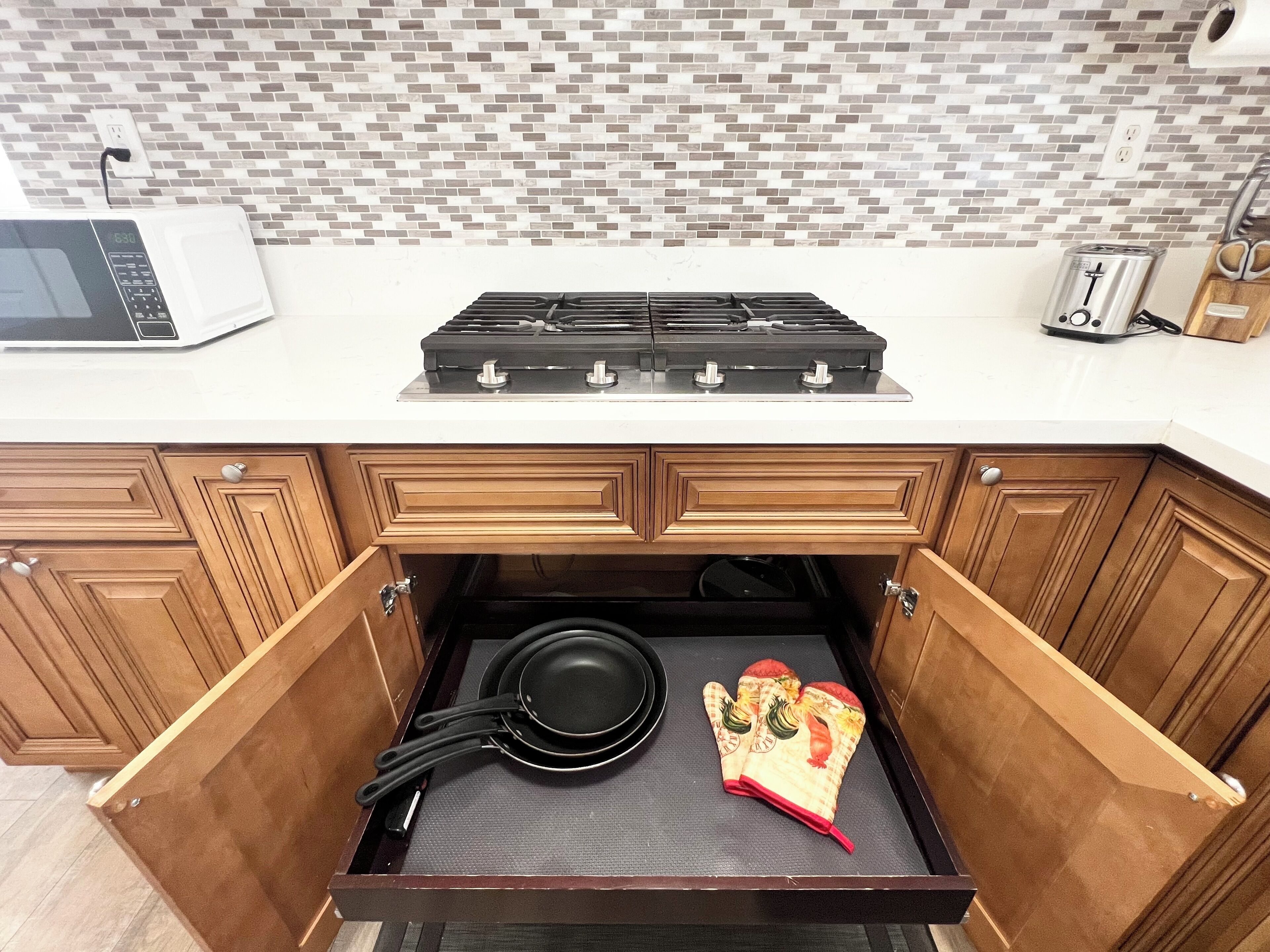 Mikroaaltouuni, liesi