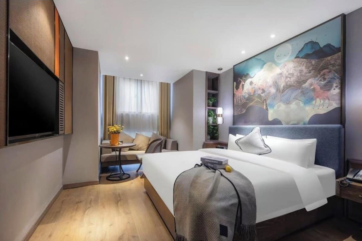 Standard Double Room | Blackout drapes, iron/ironing board, free WiFi