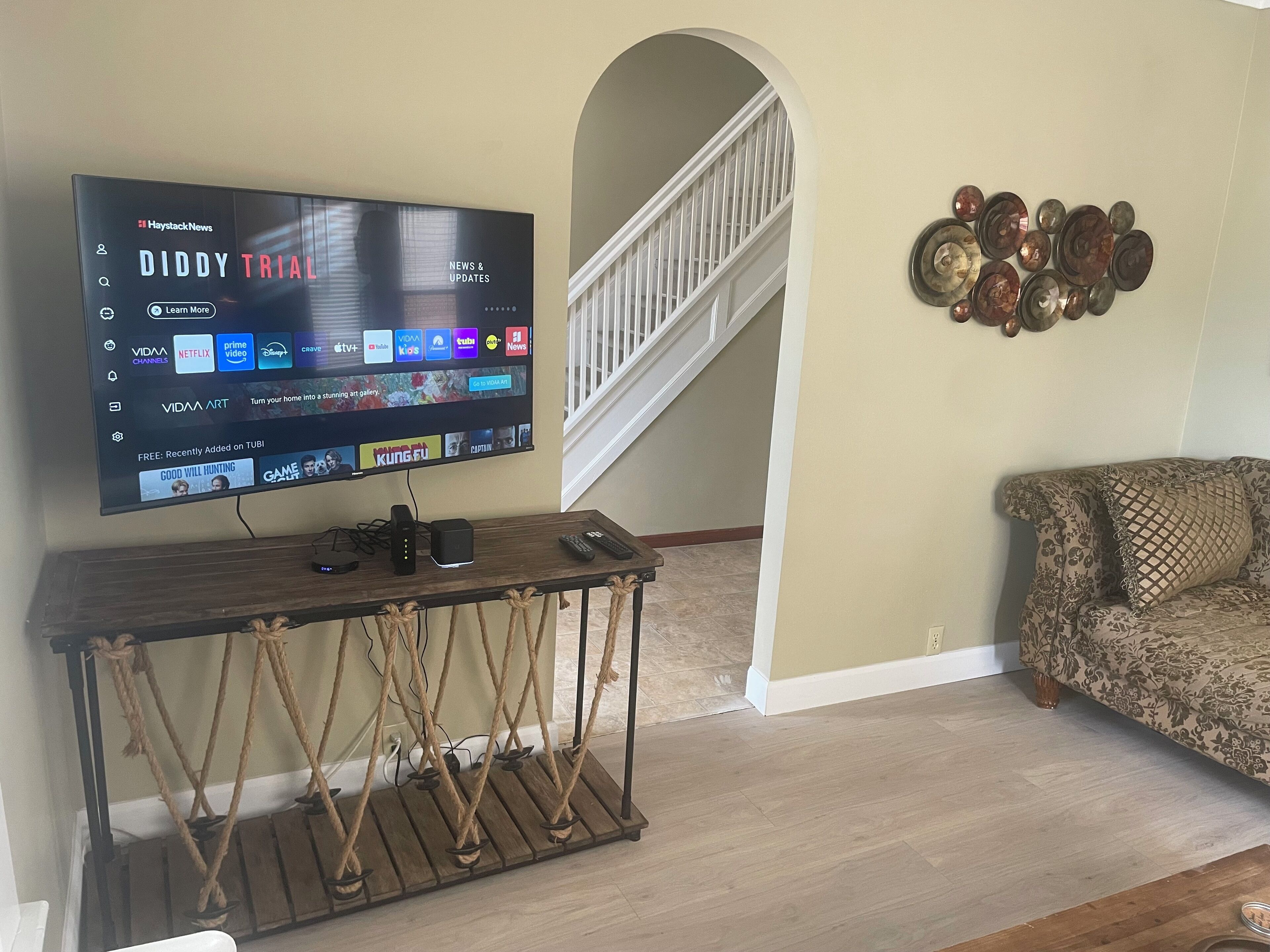 Deluxe House, Patio | Living area | Flat-screen TV