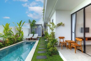 Hồ bơi ngoài trời 