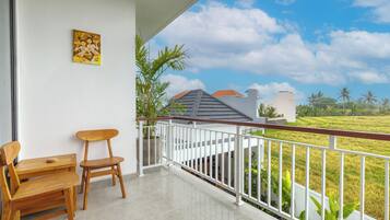 Chambre Double, vue piscine | Balcon