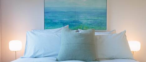 1 habitación, caja de seguridad en la habitación y escritorio