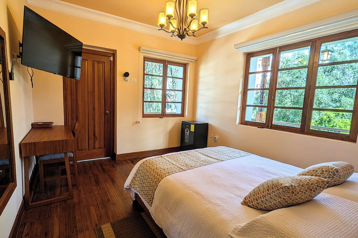 Habitación doble Deluxe, balcón, vista a la ciudad | Wifi gratis