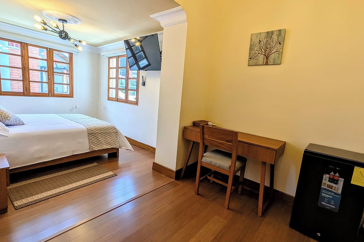 Habitación doble Deluxe, vista a la ciudad | Wifi gratis