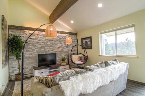 Big Sky Basecamp | Walk to Trails + Private Patio