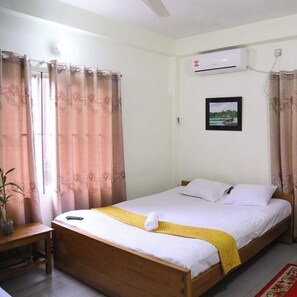 Deluxe Double Room, Balcony, Garden View | Free WiFi