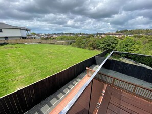 Property grounds - Castlebane New Home 350sqm, 7ACs, Large Deck, View (Auckland)