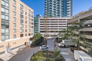 Exterior - Blueground | Long Island City, pool, nr Gantry Plaza (New York)