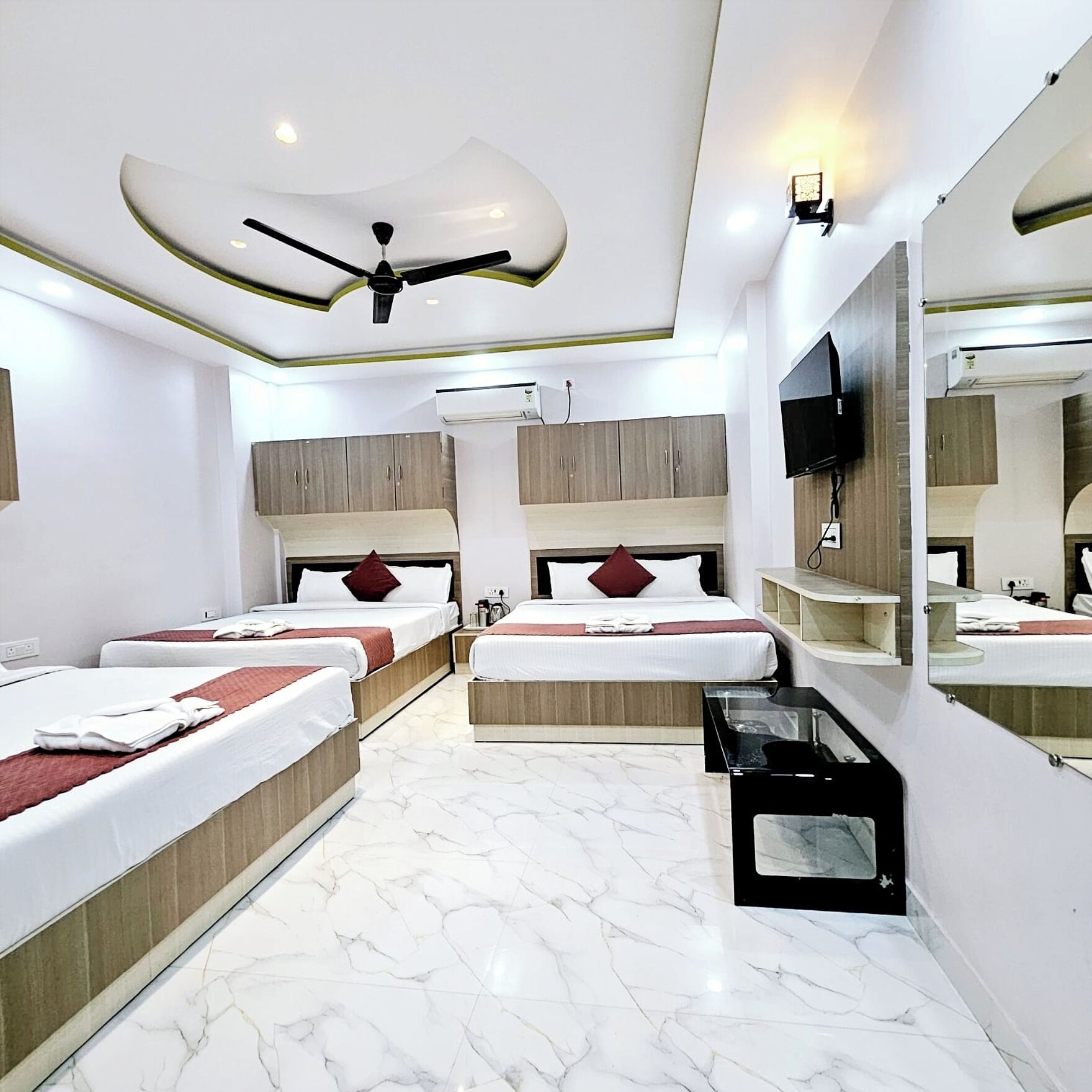 Phòng đôi dành cho gia đình, máy điều hòa | Bộ đồ giường kháng dị ứng, truy cập Internet không dây miễn phí 