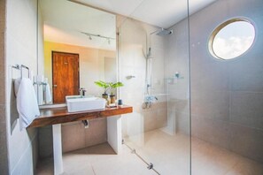 Bathroom - Kandy Casa by Regus (Kandy)