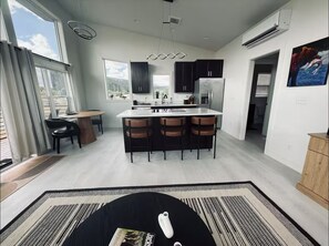 Mikrowelle, Ofen, Herdplatte, Geschirrspüler