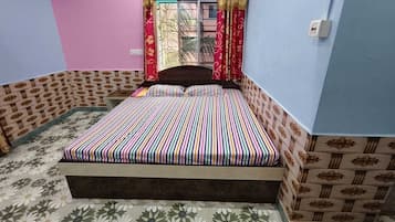 Deluxe Double Room, City View | Desk, laptop workspace, free WiFi