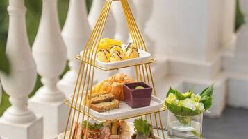 Deluxe Valley View King Bed with Wide Balcony | Premium bedding, pillowtop beds, in-room safe, blackout drapes