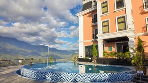 Front of property - DeLaMont Sapa Hotel (Sa Pa)