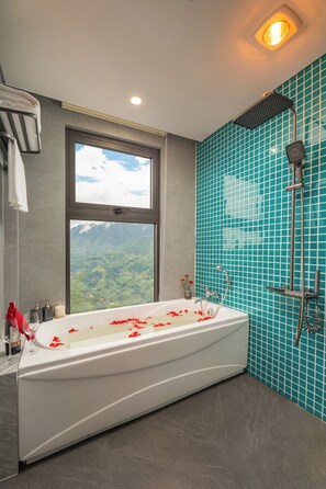 Bathroom - DeLaMont Sapa Hotel (Sa Pa)