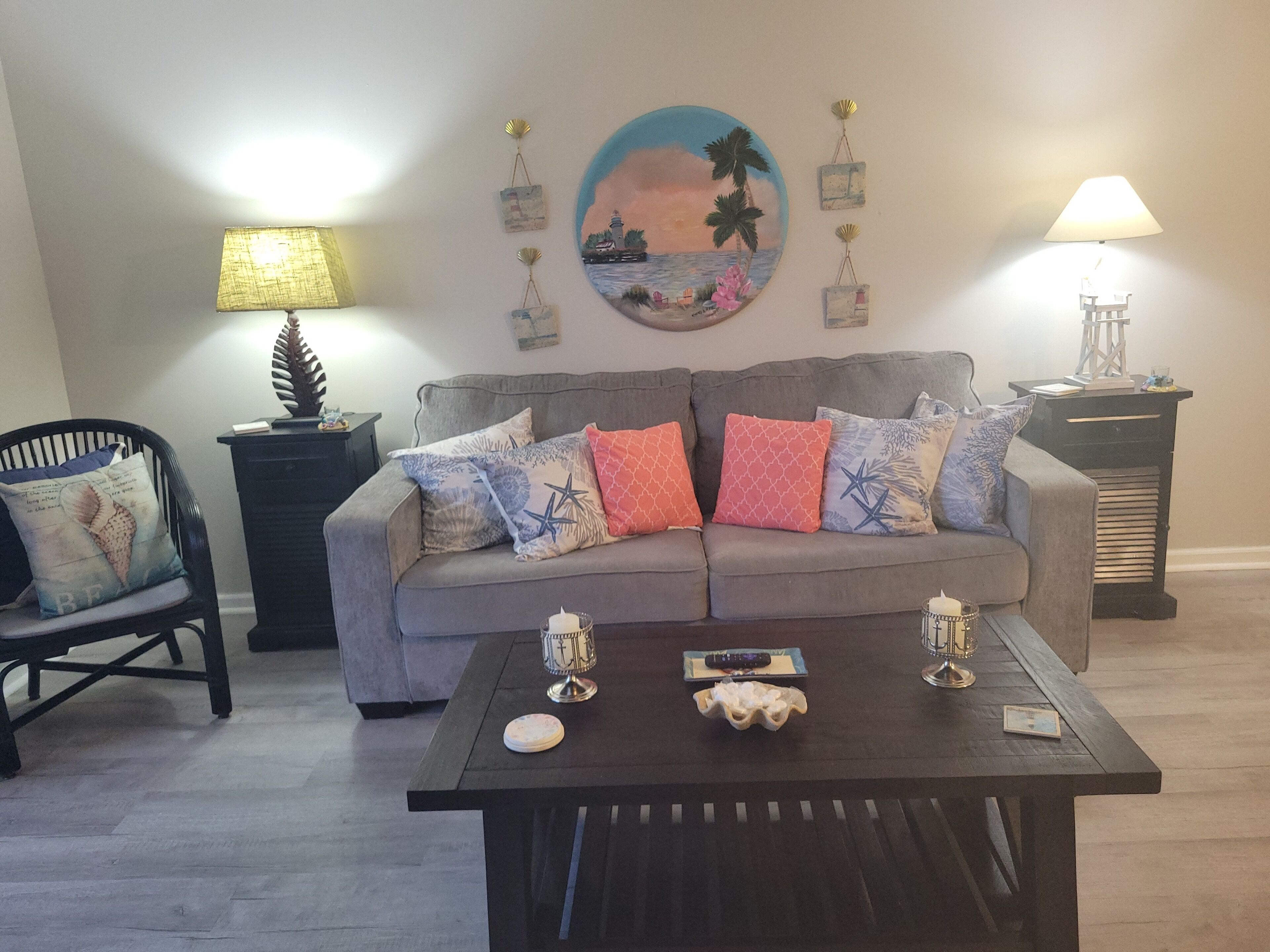 Smart TV, caminetto, lettore DVD