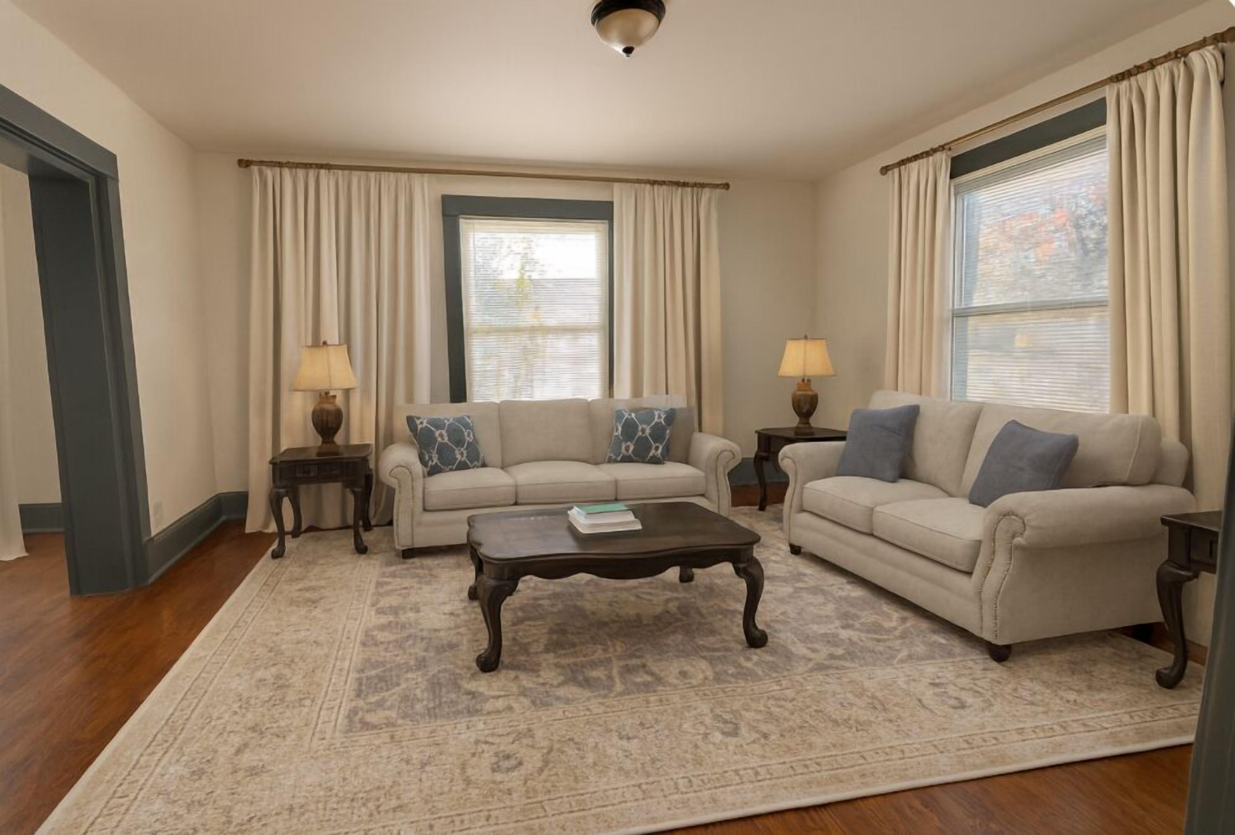 Smart TV, libros y estéreo 