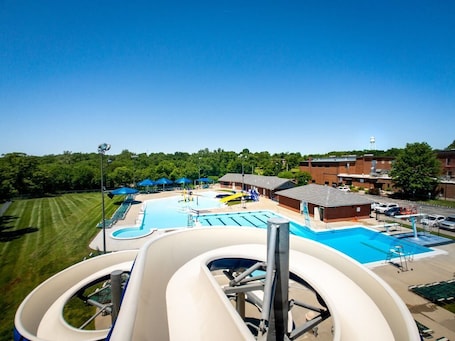 Pool. Mimi's Place: Victorian 3BR Home Near KC Weddings + WC26