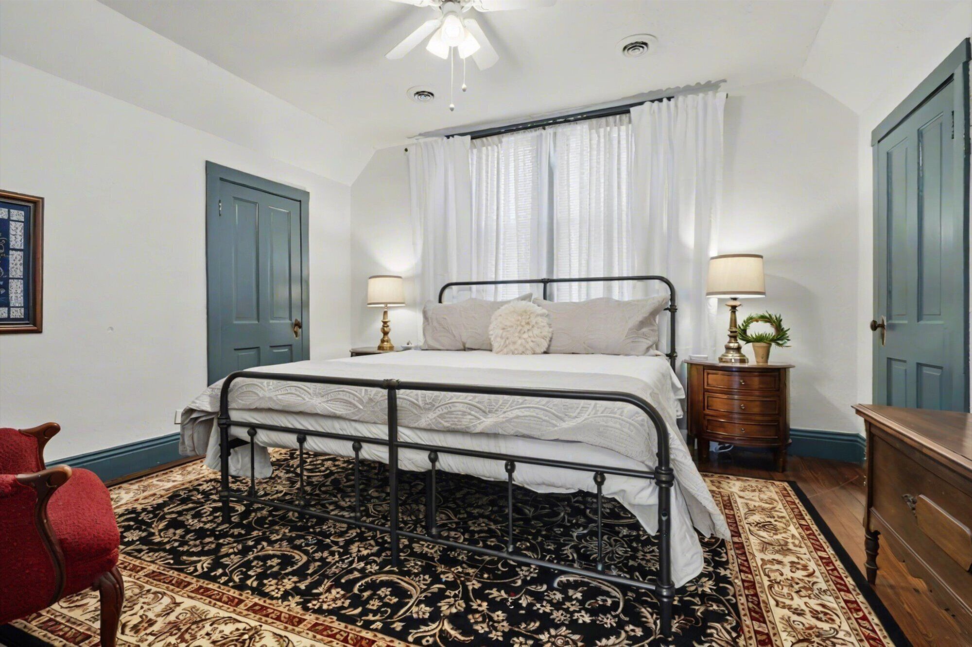 3 sovrum, skrivbord, strykjärn/strykbräda och gratis wi-fi