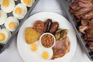Unclassified image, 2 of 23, button - Sofitel London Gatwick (Horley)