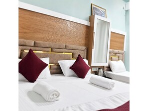 Allergikerbettwaren, Schreibtisch, schallisolierte Zimmer